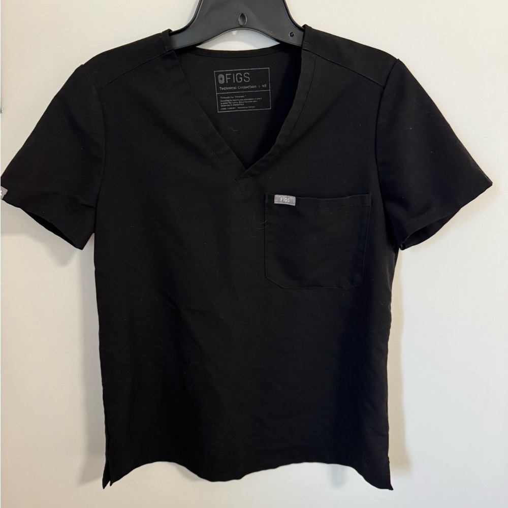 Figs Black Scrub Top